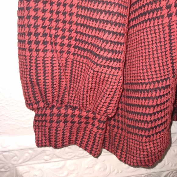 Ophelia Roe Red and Black Jacquard Top 3X NWT - Picture 5 of 8